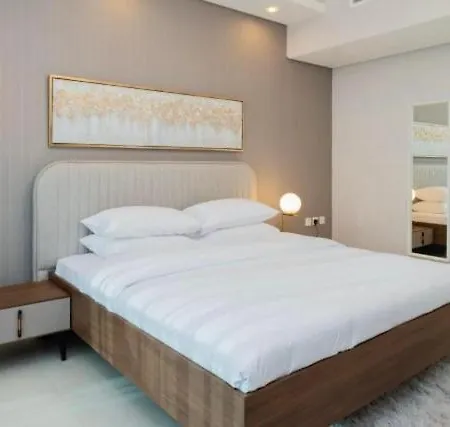 Hanza Tower Studio Deluxe With Pool & Jacuzi & Sauna Apartment