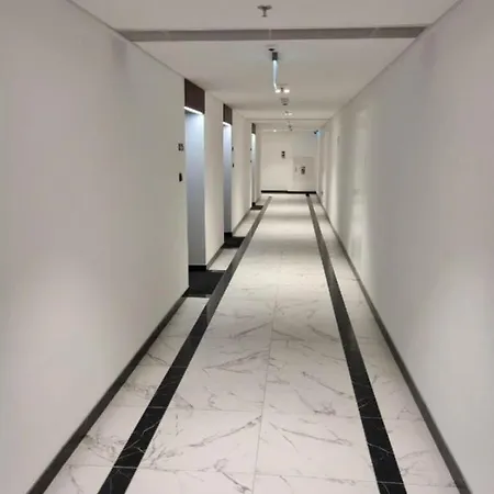 Hanza Tower Studio Deluxe With Pool & Jacuzi & Sauna Apartamento