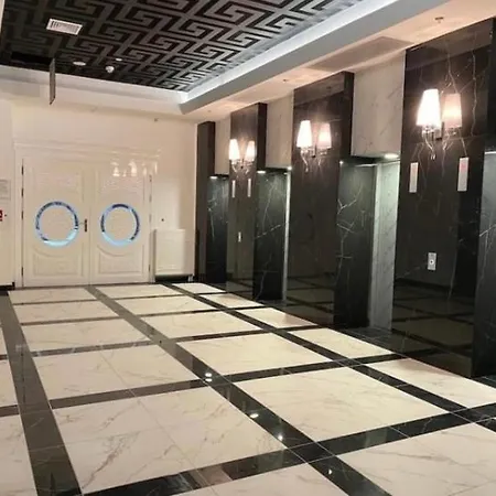 Hanza Tower Studio Deluxe With Pool & Jacuzi & Sauna Apartamento
